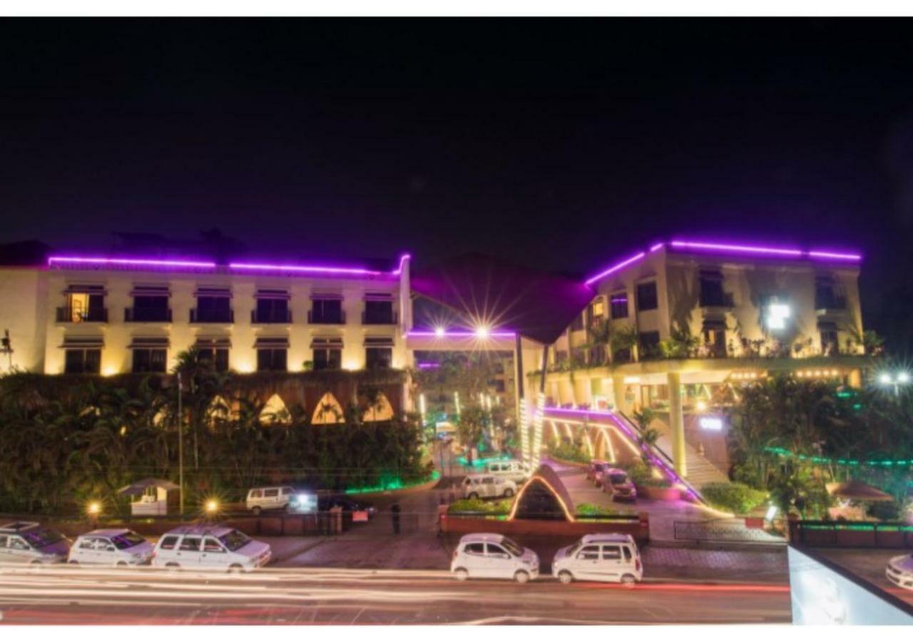 Neelams The Grand Hotel Calangute Exterior photo